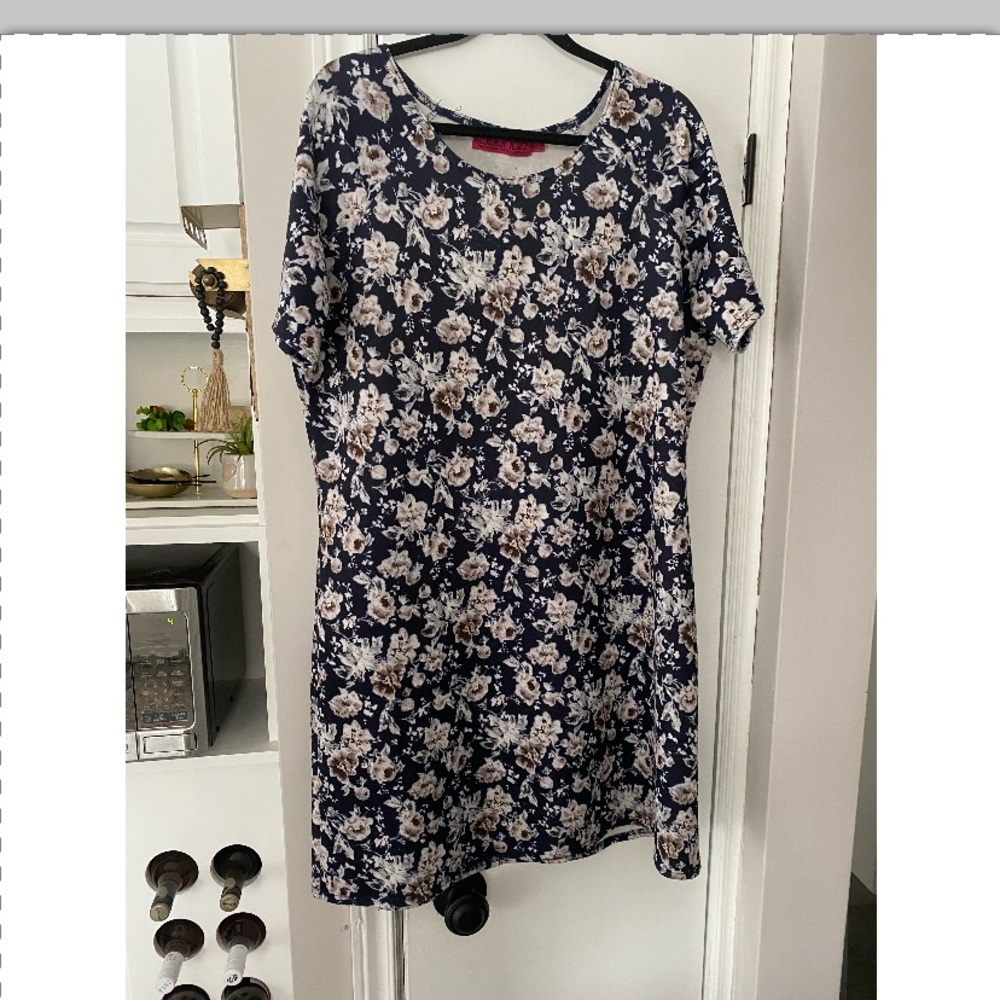 Boohoo floral dress size 14